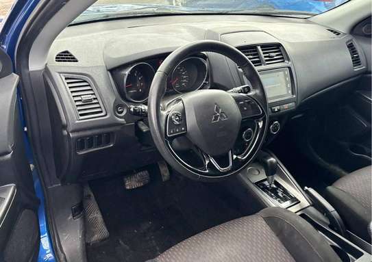 Mitsubishi image 5