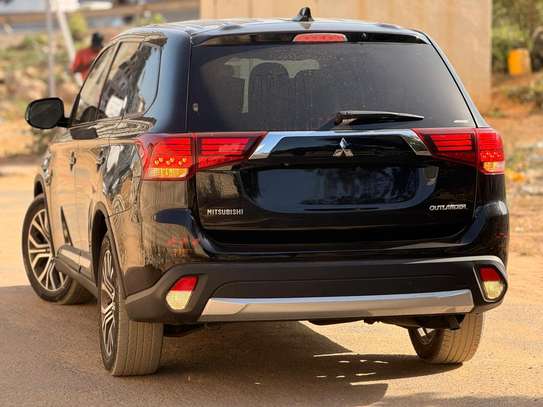 🔘 : MITSUBISHI 🔘 Modèle : OUTLANDER 🔘 Année : 2018 🔘 image 6