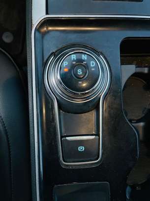 Ford edge année 2020 image 5