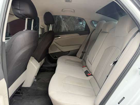 Hyundai Sonata Venant image 11