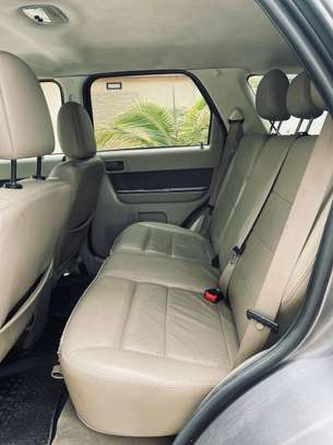 Ford escape 2011 image 2