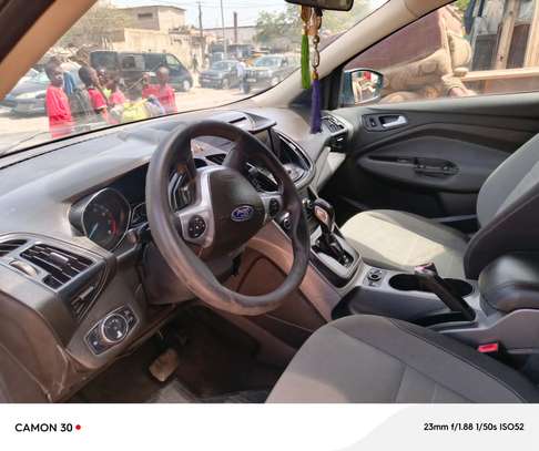 Ford Escape image 6