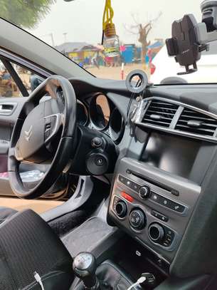 CITROEN C 4 VENANT DEJA DEDOUANE image 7