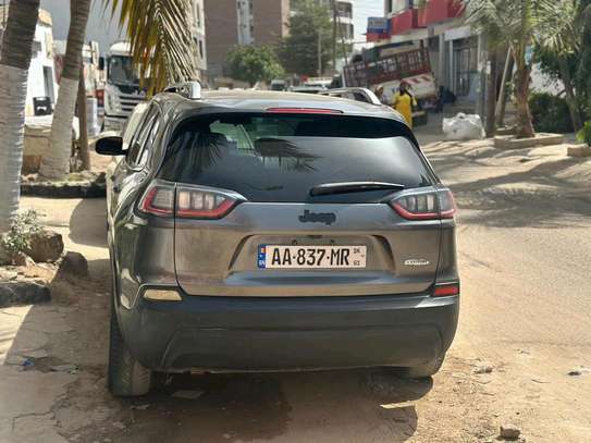 Jeep Cherokee image 7