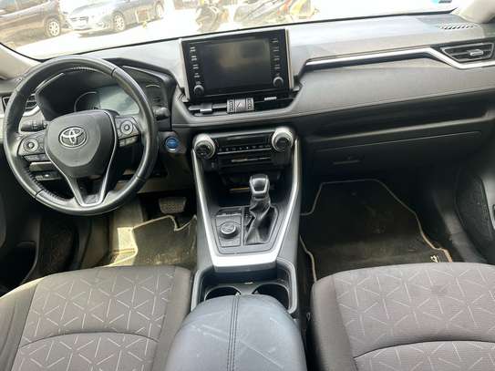 Toyota Rav 4 2021 image 8