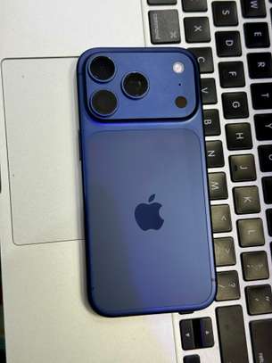 17pro 256G image 1