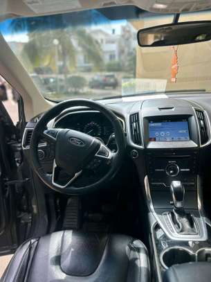 Ford Edge Titanium image 3
