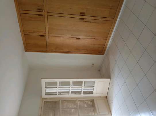 une villa à mermoz image 5