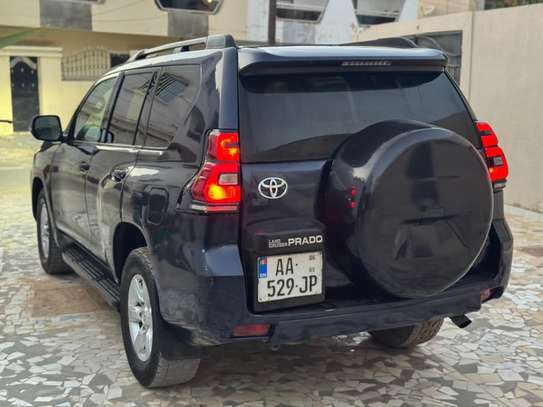 Toyota Prado image 7