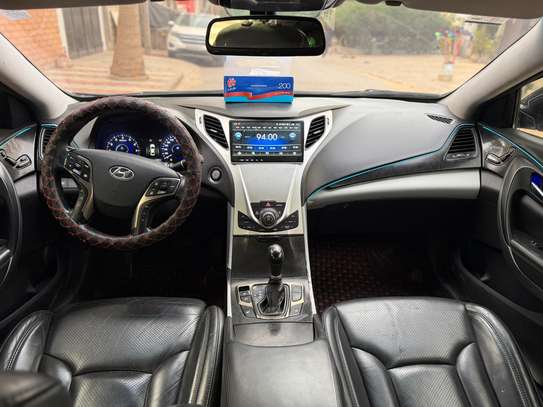 Hyundai grandeur HG 240 Année 2014 Automatic image 10