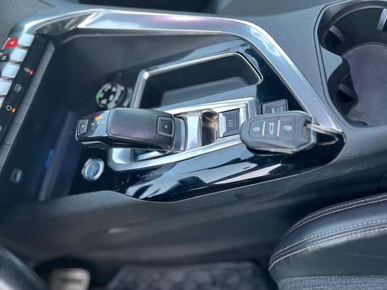 Peugeot 3008 Gt image 2