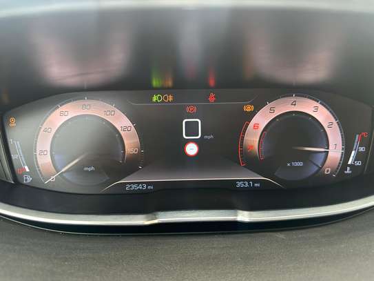Peugeot 3008 2020 image 14