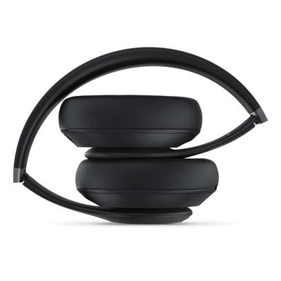Beats Studio Pro image 5