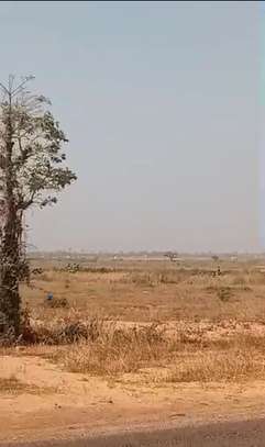 Bambilor 90 hectares de terrain en titre foncier individuel image 12