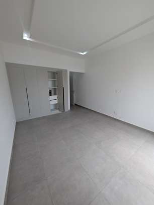 F3 VIDE HAUT STANDING AU POINT E , SOUROK 5 image 8