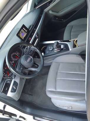 Audi A4 Premium image 5