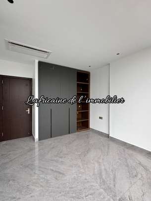 Appartement haut standing avec vue mer à louer  aux Almadies image 13