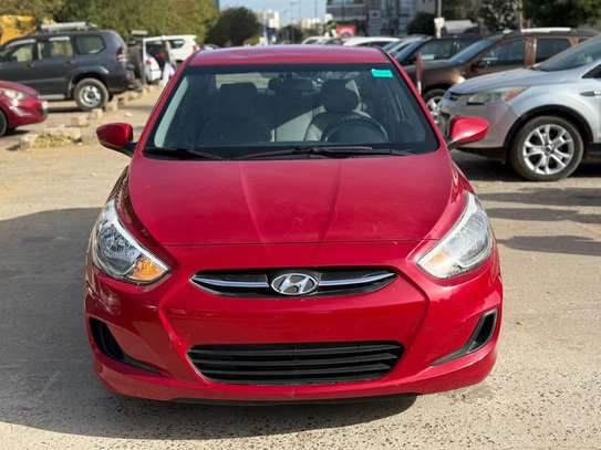 Hyundai accent image 2