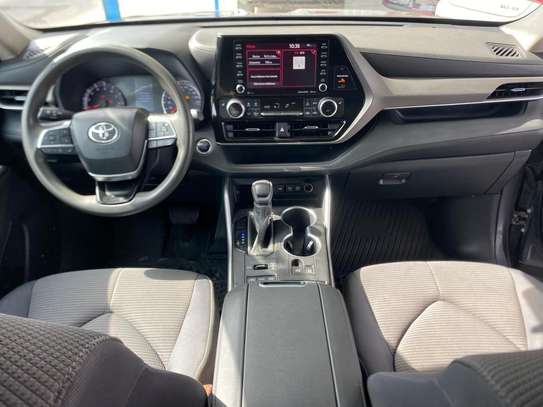 TOYOTA HIGHLANDER image 7