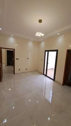 APPARTEMENT F4 A LOUER A NGOR - ALMADIES image 12