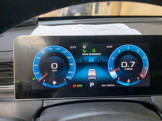 Jetour SUV blanc neuf spacieux moteur 1.5 image 12