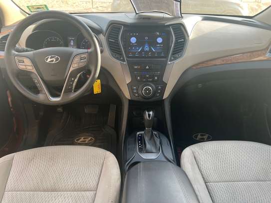 Hyundai Santafe 2016 image 9