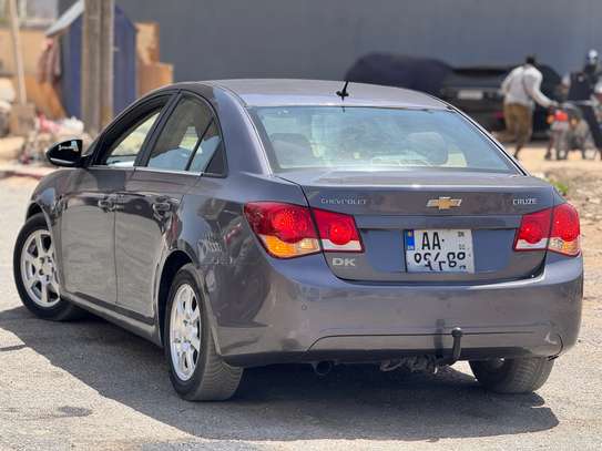 CHEVROLET CRUZE TRÈS BON POUR YANGO image 1