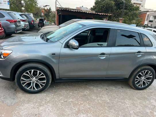 Mitsubishi RVR image 2