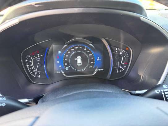 Hyundai Santa fe Sport image 12