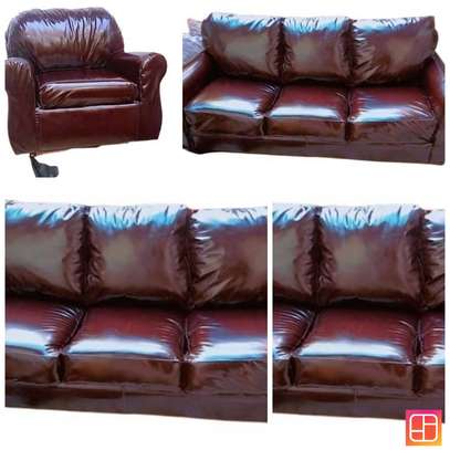 Canape 9 places à bon état 3+3+2+1c dispo image 6