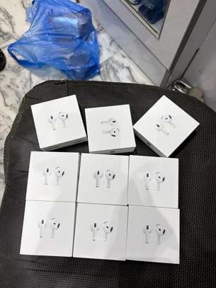 AirPods 4 image 1