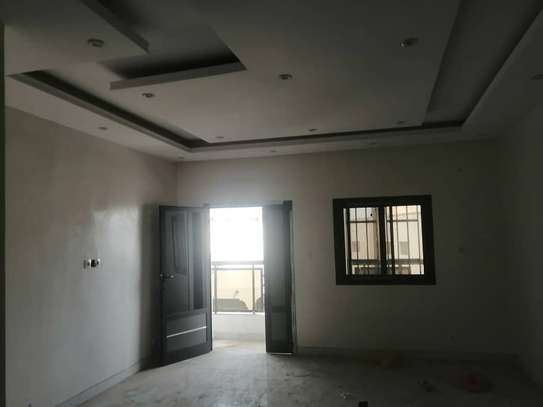 Appartement F3 tout neuf à louer à Yoff au 3e étage image 6