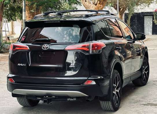 Toyota Rav 4 2018 image 4