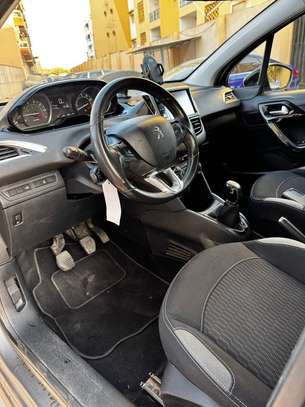 Peugeot 208 Xs lime 2016 image 9
