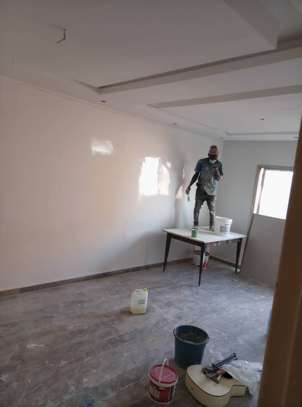 F4 À LOUER image 6