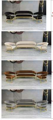 Salon sejour pour espace familial ou boutique image 3
