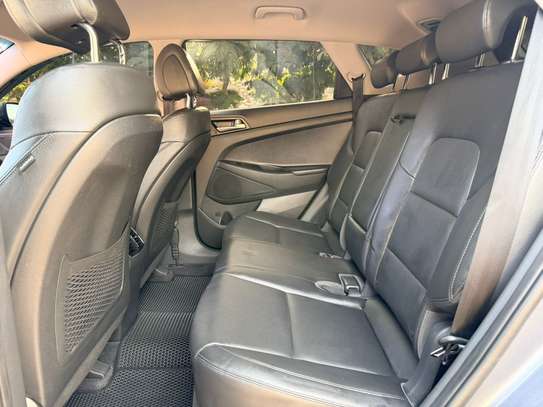 HYUNDAI  TUCSON 2017 image 4