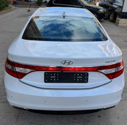 HYUNDAÏ GRANDEUR 2015 Automatique essence full option image 9