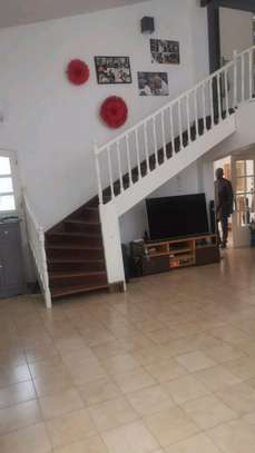 Villa à loué au Almadies image 5