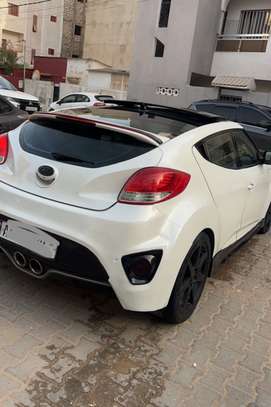 Hyundai Veloster turbo image 10
