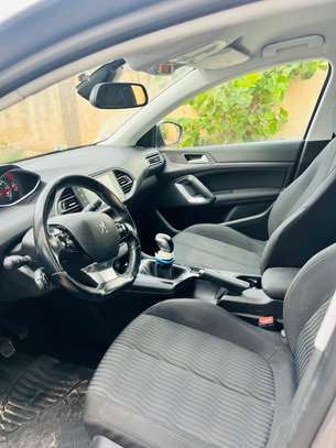 Peugeot 308 image 4