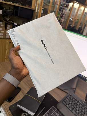 Écran portable 14" Full HD USB-C noir compact image 1