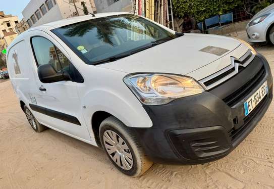 Citroën Berlingo 3 places fermés image 7