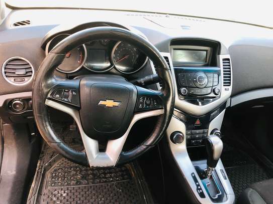 Chevrolet Cruze 2012 image 10