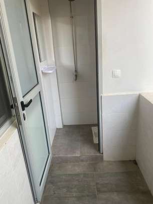 Appartement F4 à louer au Point E image 14