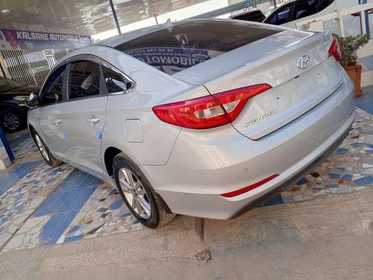 Hyundai sonata 2017 full options image 4