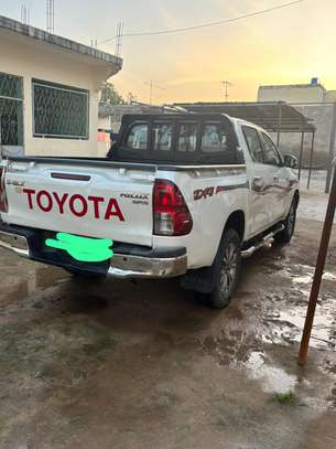 Toyota hilux 2017 image 5