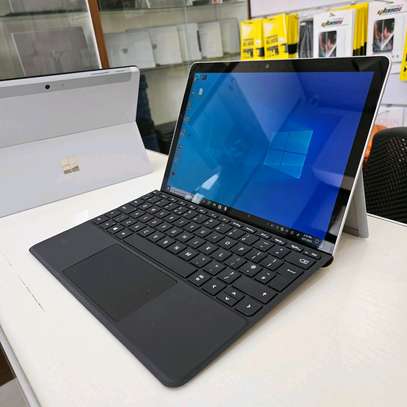 Microsoft Surface go2 image 8