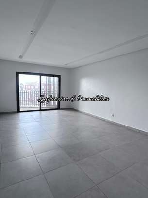 Appartement F3 de 120 m² avec terrasse à louer – Ngor image 7