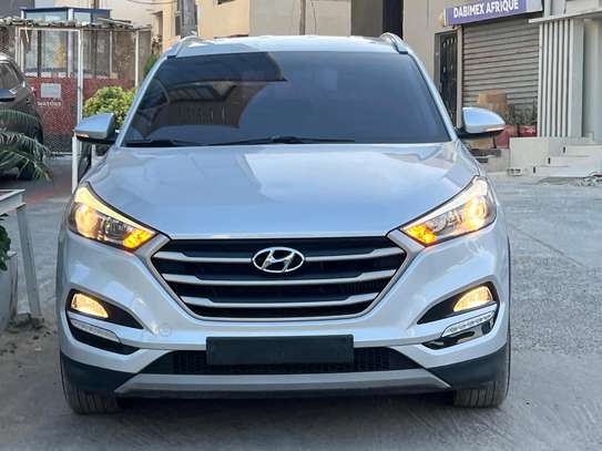 HYUNDAI image 3